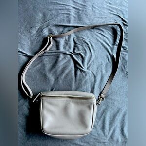 Mina Baie leather fanny (desert?)